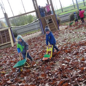 Spielen im Herbst